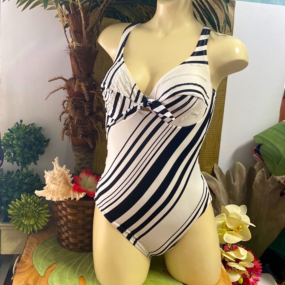 Hue Beaded 1 Pc Swimsuit NWT